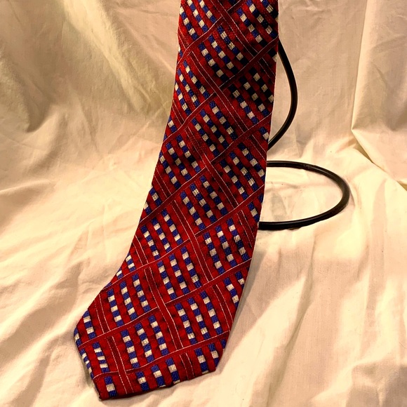 ERMENEGILDO ZEGNA SILK TIE, EUC, Red/Blue/White Pattern - Picture 9 of 12